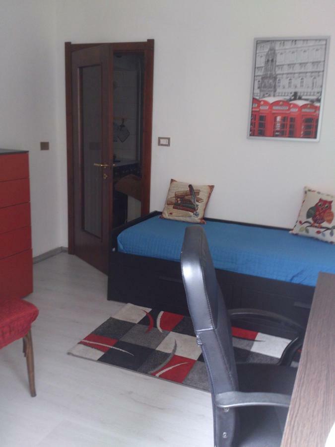 Dietro L'Angolo Sondrio Villa Exterior foto